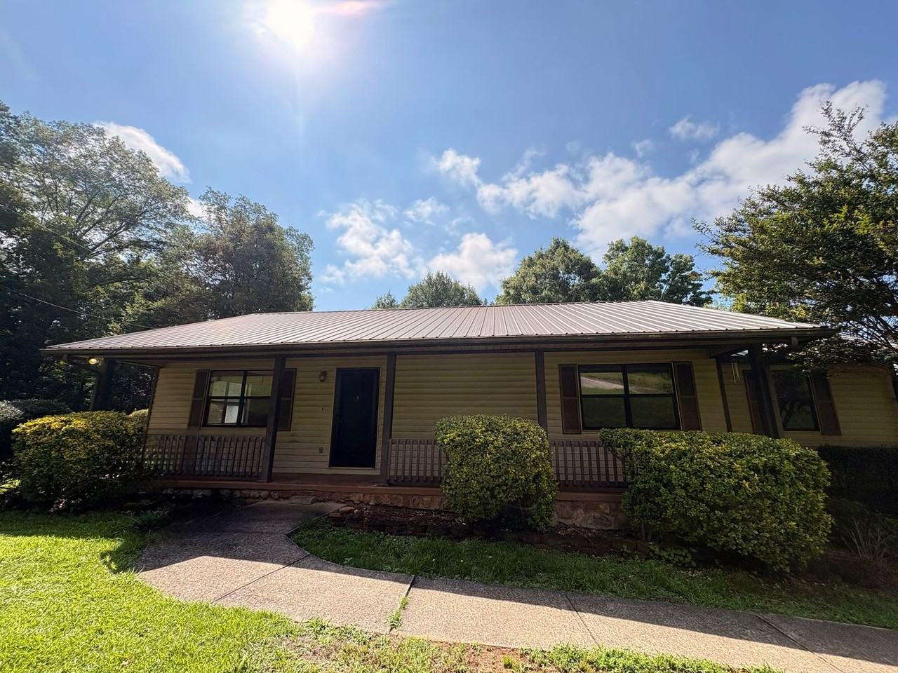 901 Locke Dr