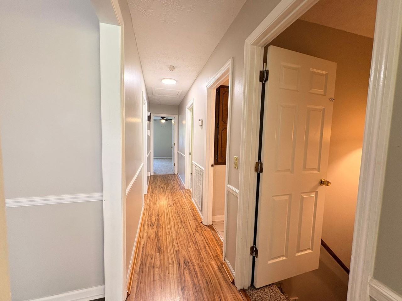 901 Locke Dr - Photo 7 of 30