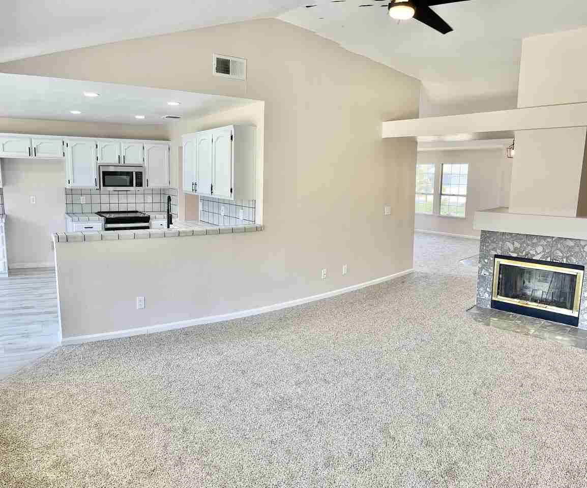 1654 Rebecca Dr #NA - Photo 4 of 21