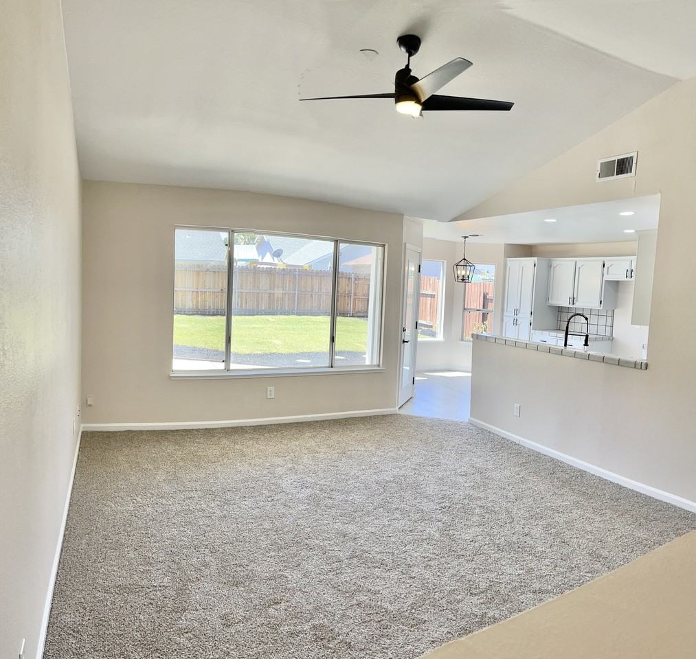 1654 Rebecca Dr #NA - Photo 6 of 21