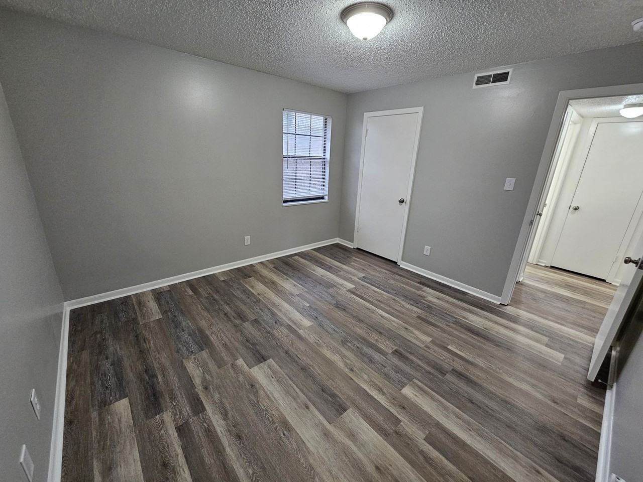 4506 Hutton Rd - Photo 7 of 10