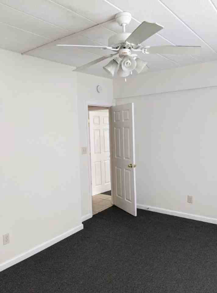 811 W Springfield - Photo 5 of 8