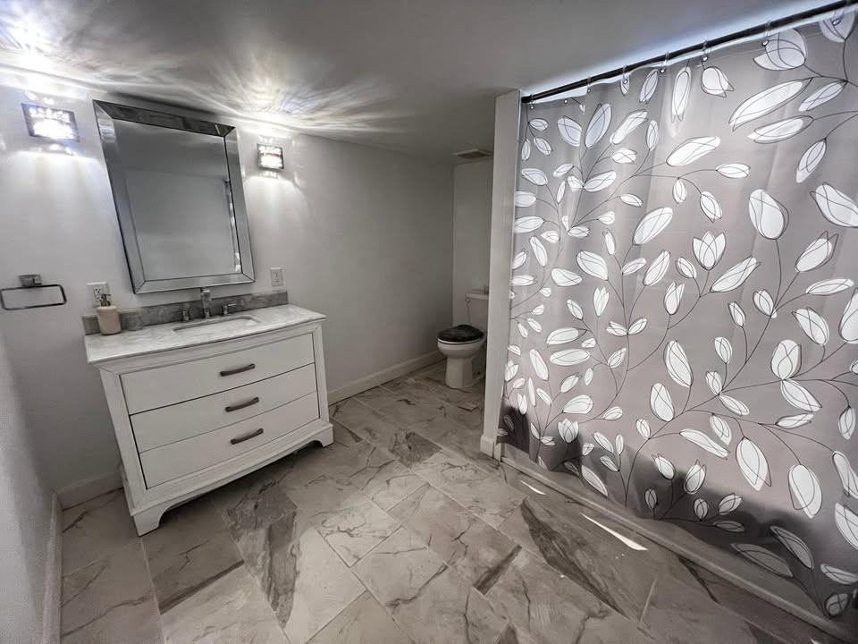 1046 Eagletrace Drive - Photo 2 of 9