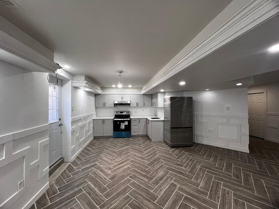 1046 Eagletrace Drive - Photo 6 of 9
