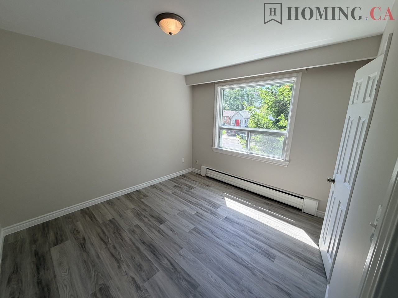 32 Heman St - Photo 6 of 20
