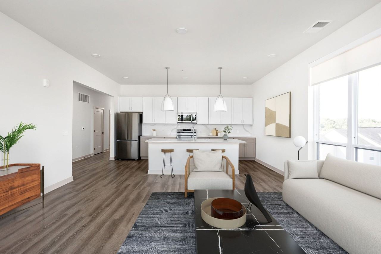 L’Etoile Apartments - Photo 2 of 48