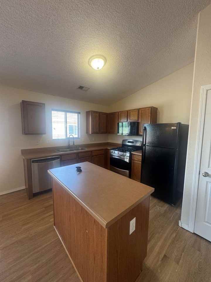 3070 Desert Sage Ave Sw - Photo 6 of 29