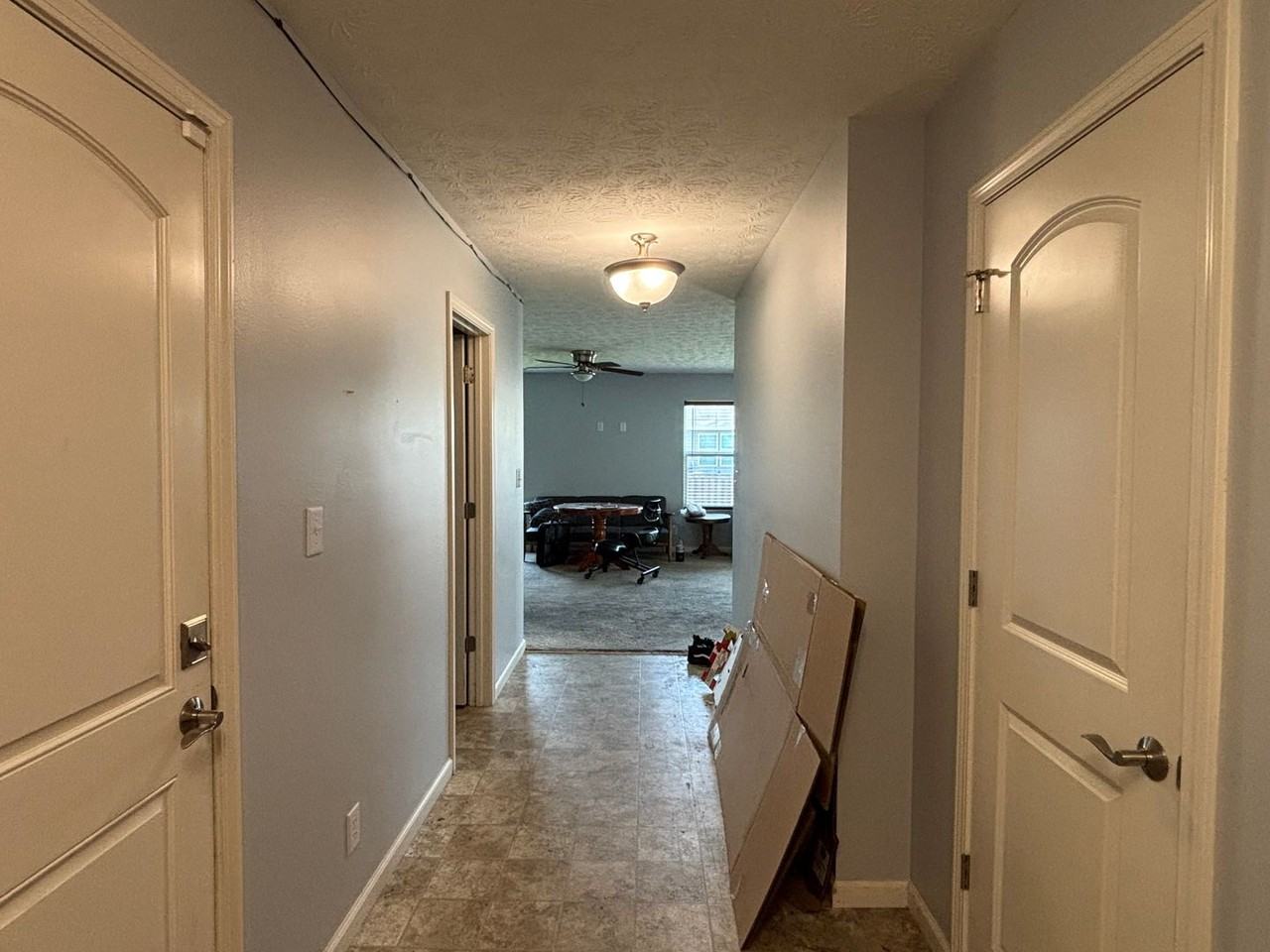2917 Queencastle Dr - Photo 2 of 9