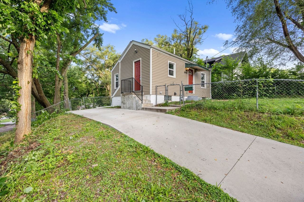 2900 Oxford St - Photo 7 of 16