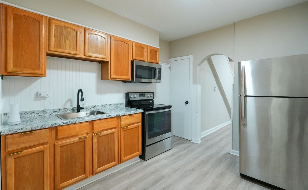 2109 S 67th St - Photo 5 of 22