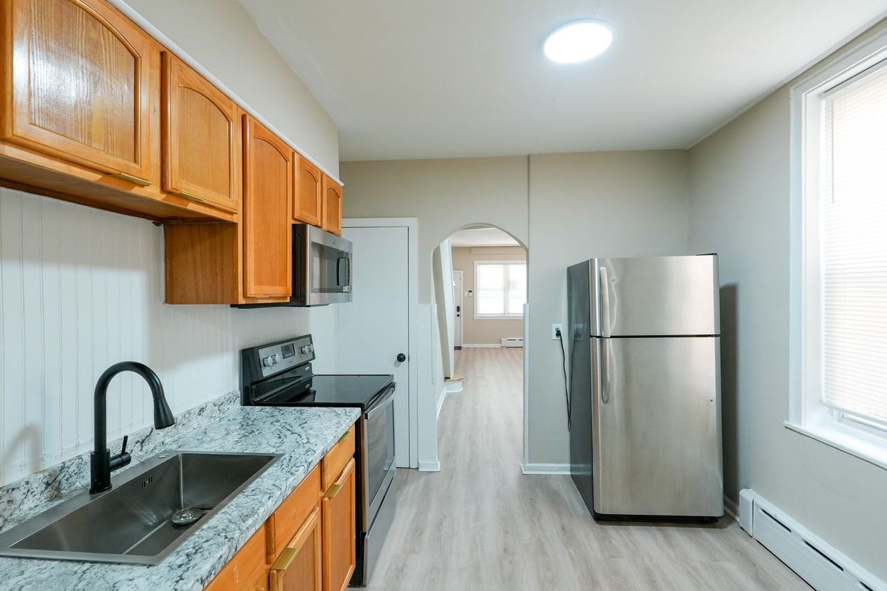2109 S 67th St - Photo 6 of 22