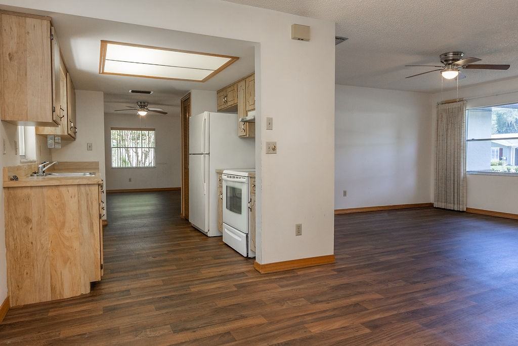 919 E Michigan Ave #1 - Photo 4 of 16