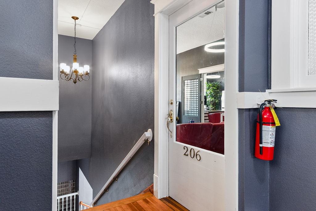 112 W Indiana Ave #1 - Photo 7 of 14