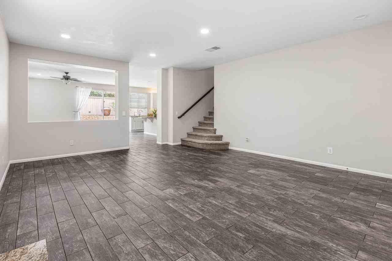 1553 Yanonali Ave - Photo 2 of 29