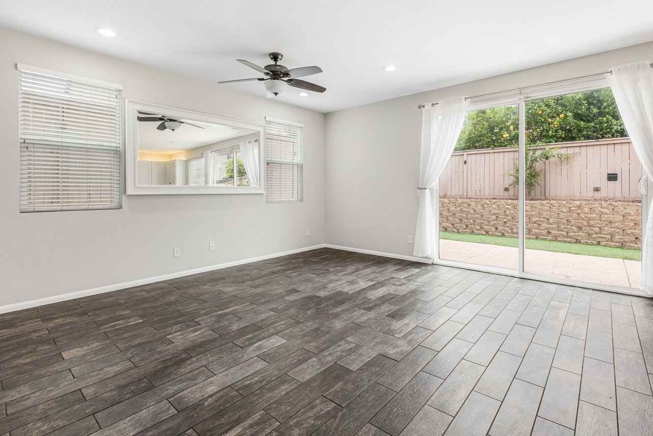 1553 Yanonali Ave - Photo 3 of 29