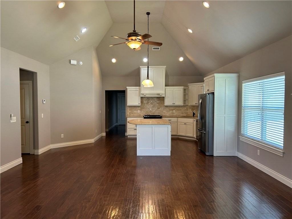 5912 W Willow St - Photo 5 of 45