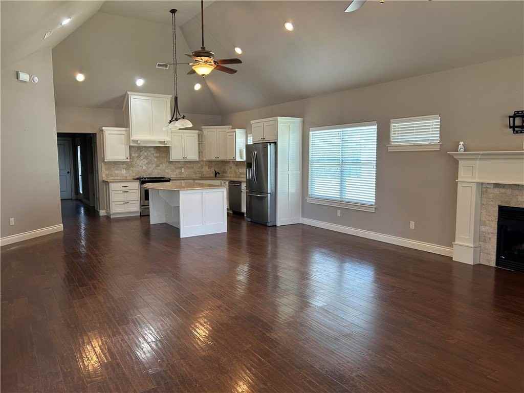 5912 W Willow St - Photo 7 of 45
