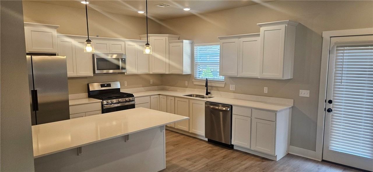 310 W Kinniburgh Dr - Photo 4 of 20