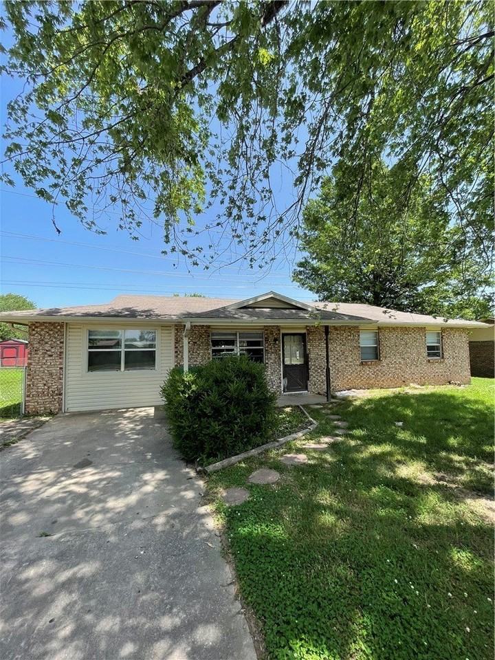 3102 Scott Ln