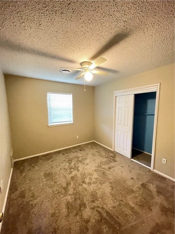 3102 Scott Ln - Photo 6 of 10