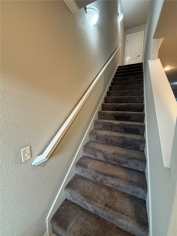 2731 W Kilimanjaro Way - Photo 6 of 19