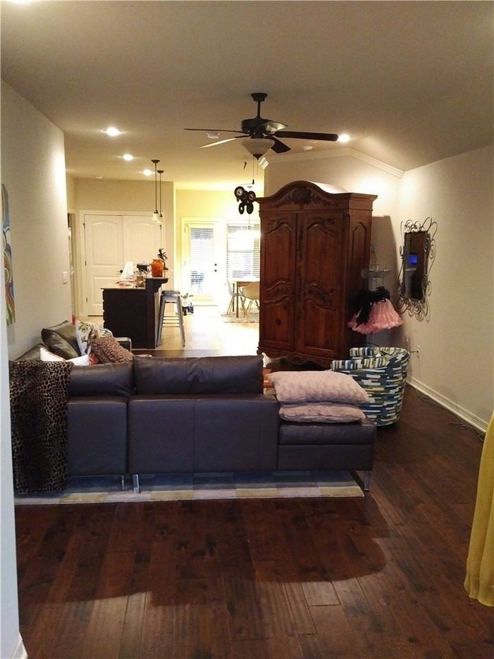 2640 N Arroyo Ave - Photo 4 of 9