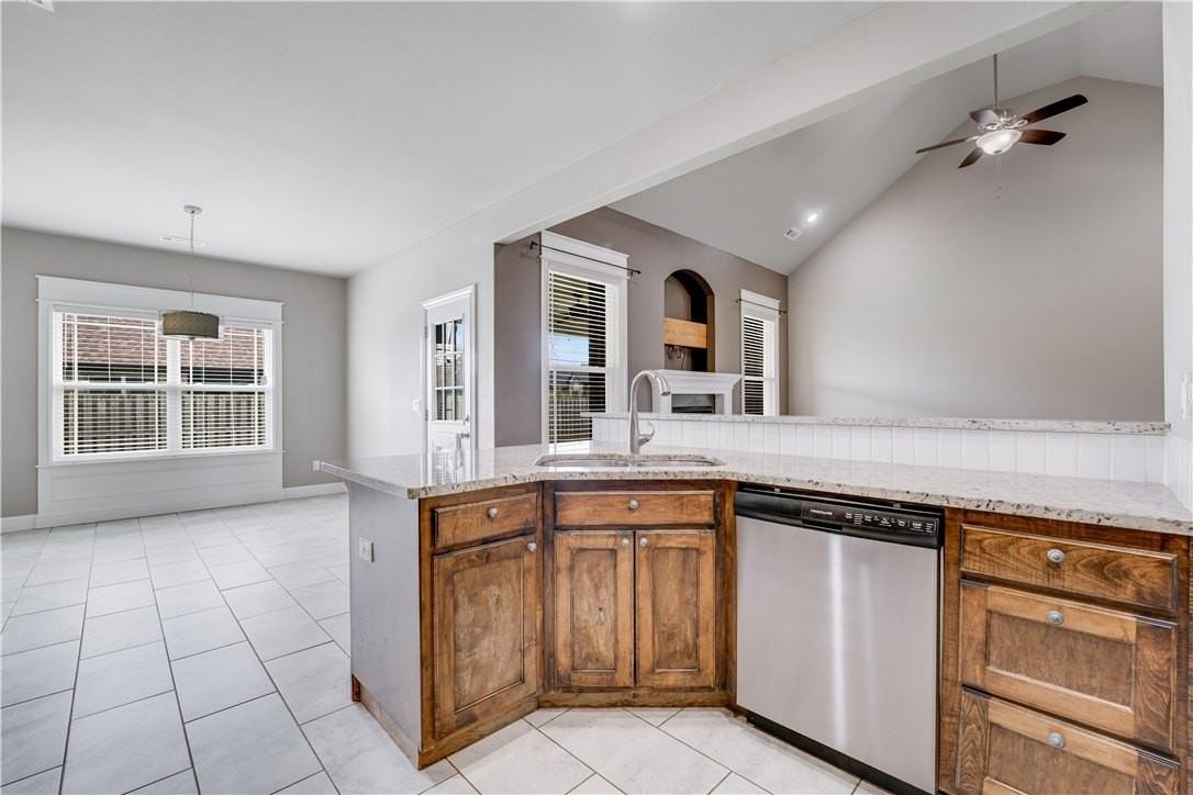 2505 Sw Worthington Ave - Photo 6 of 29