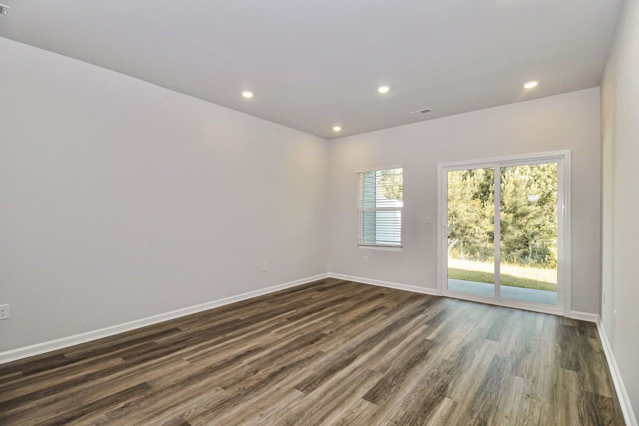333B Parkington Ln - Photo 4 of 17