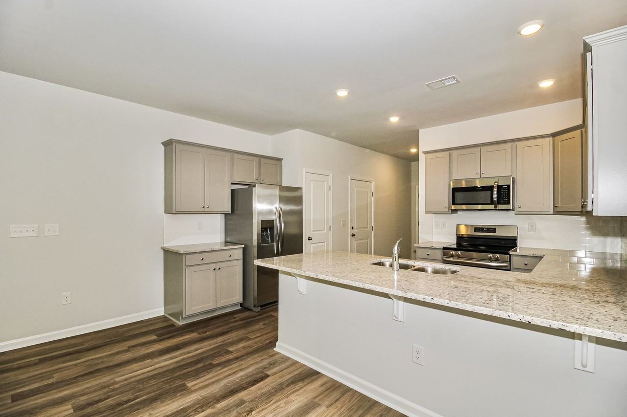 333B Parkington Ln - Photo 6 of 20