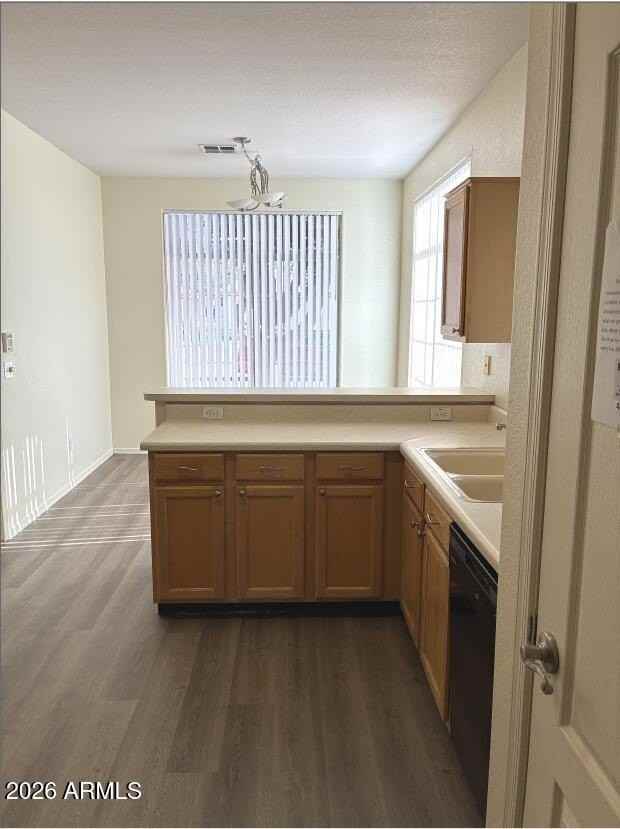 5211 W Glenview Pl - Photo 4 of 19