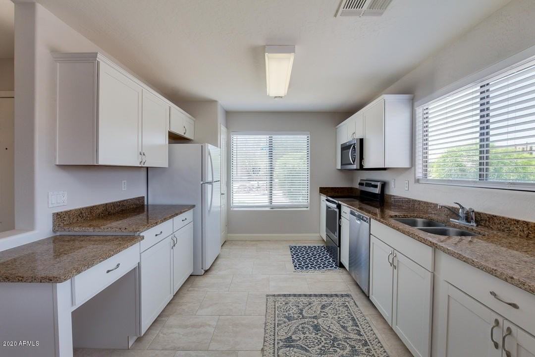 3868 W Carlos Ln - Photo 5 of 36