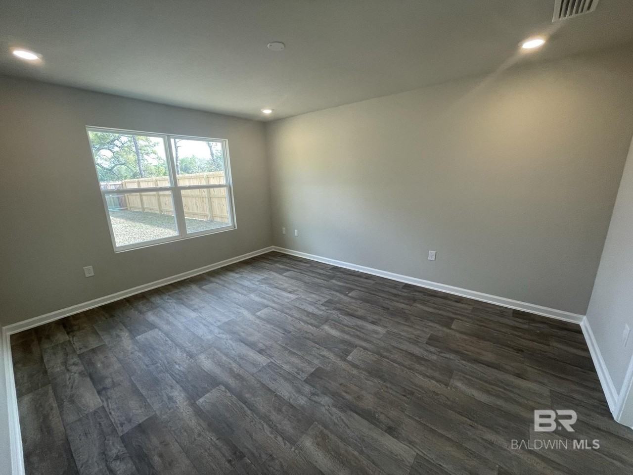 213 Burnston Way - Photo 5 of 16