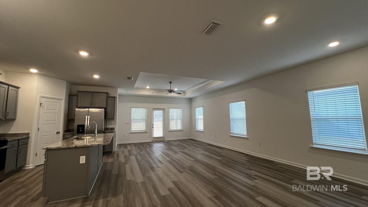 13608 Antler Hill Rd - Photo 4 of 17