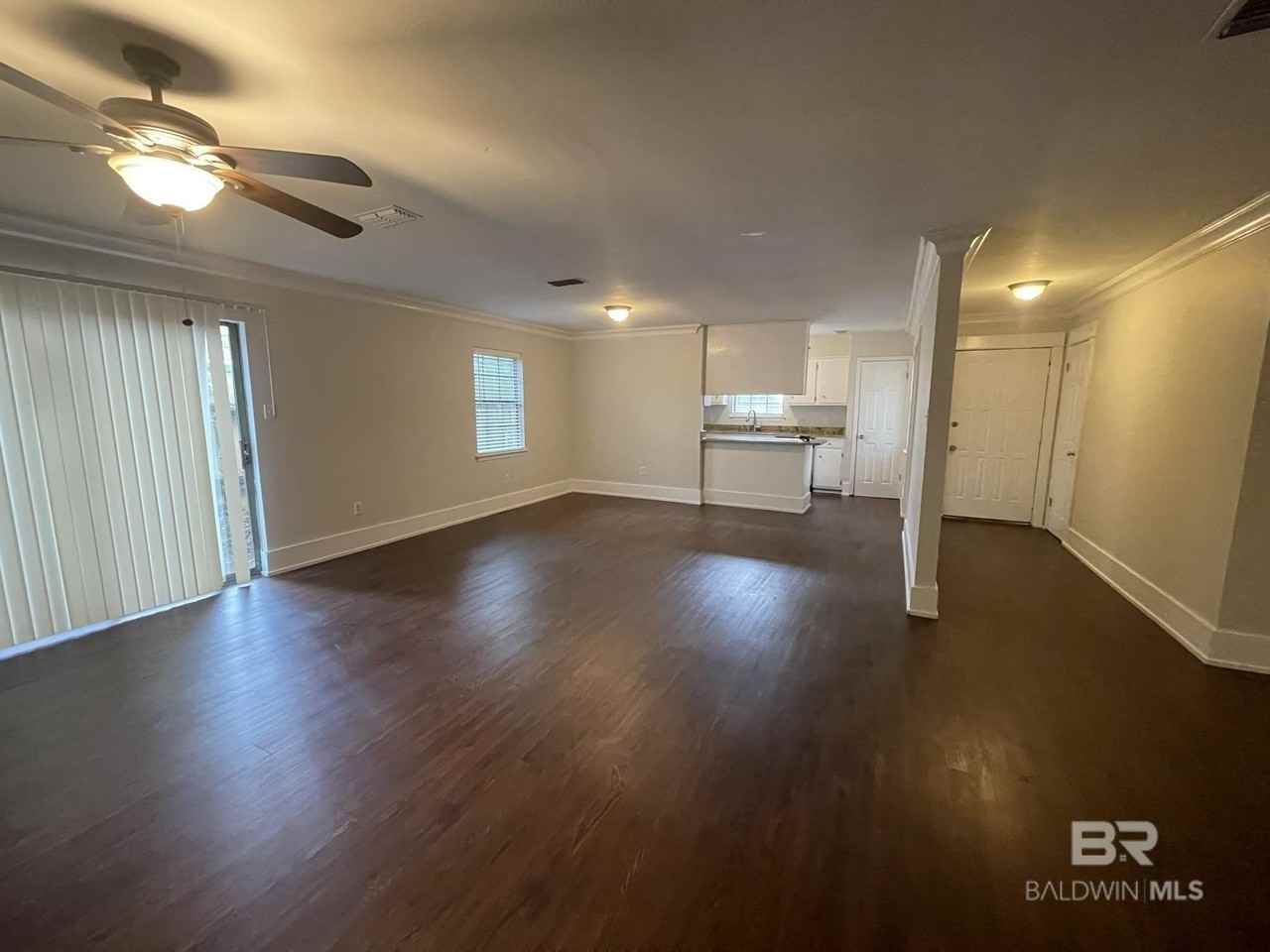 107 Brentwood Dr - Photo 6 of 19