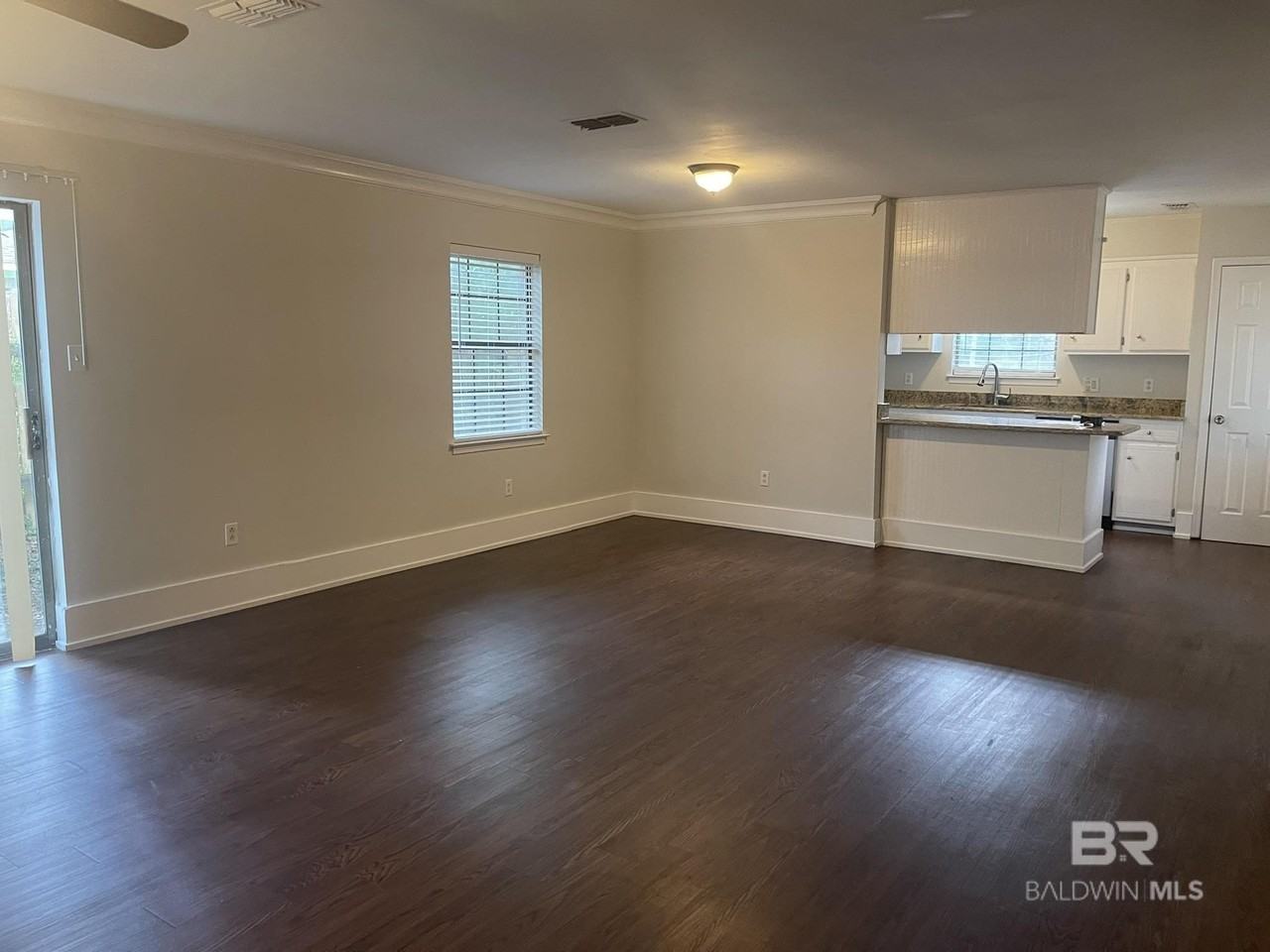 107 Brentwood Dr - Photo 7 of 19