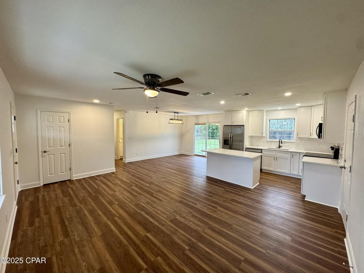 312 Missouri Ave - Photo 2 of 19
