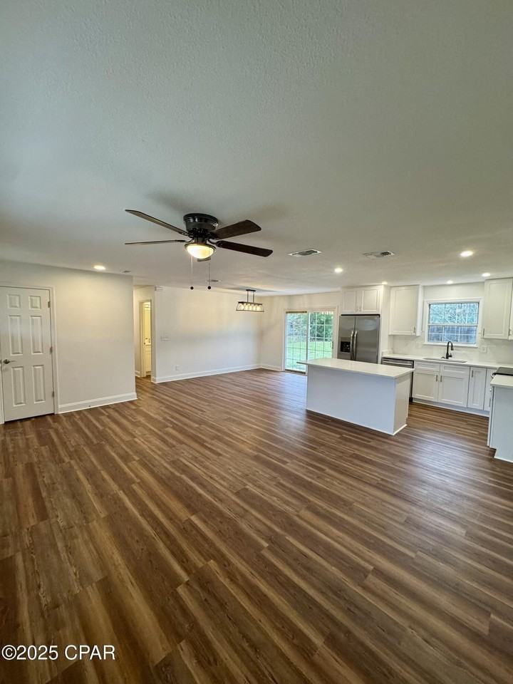 312 Missouri Ave - Photo 3 of 19