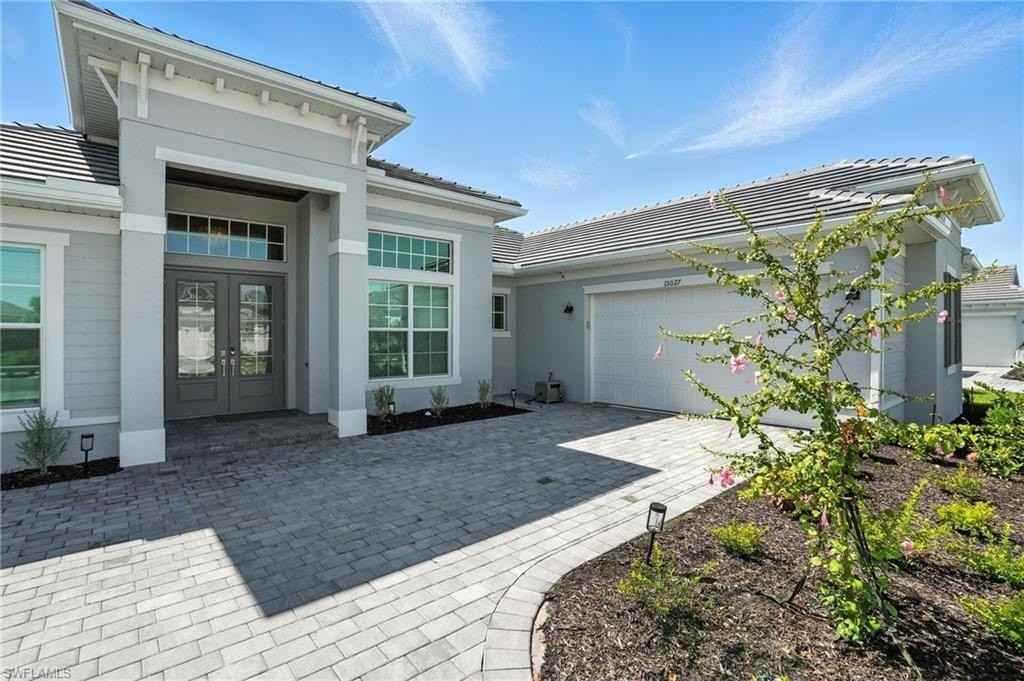 15027 Longs Ln - Photo 3 of 50