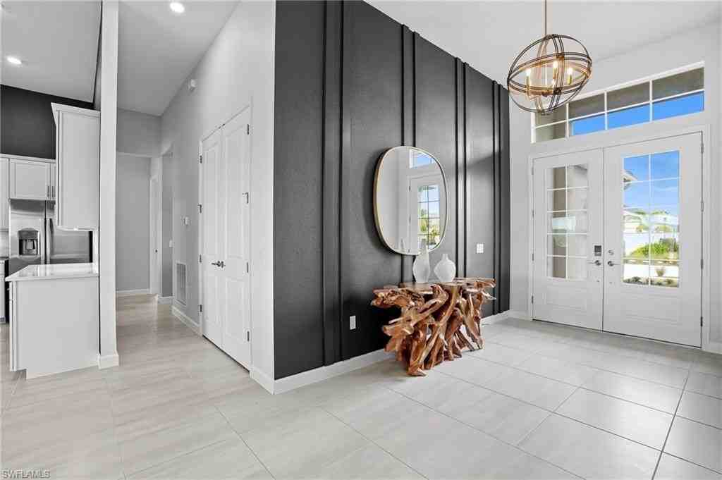 15063 Longs Ln - Photo 3 of 49