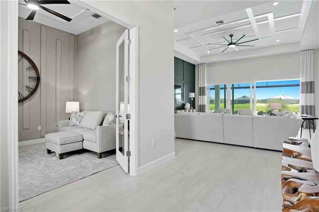 15063 Longs Ln - Photo 4 of 49