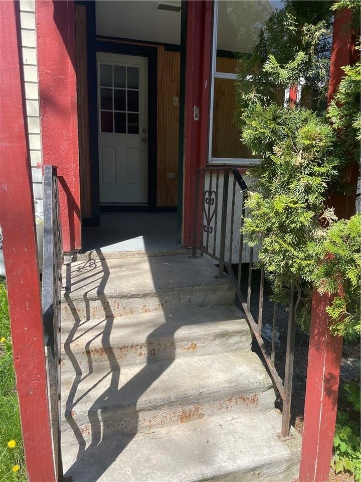 7 Wells Ave - Photo 2 of 14