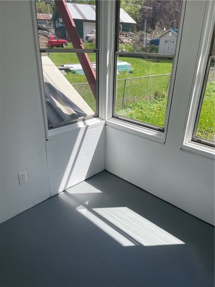 7 Wells Ave - Photo 4 of 14