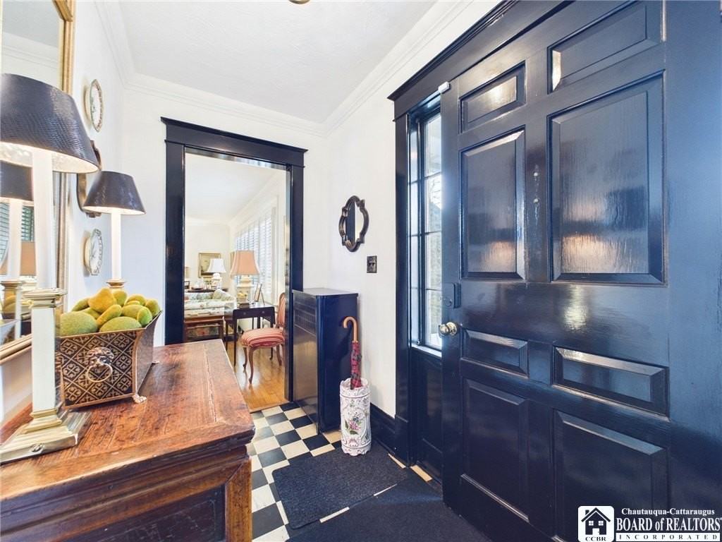 422 York St - Photo 2 of 47
