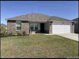 featured image of 1304 Yarrow Dr