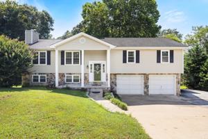 featured image of 8410 Smoketree Cir
