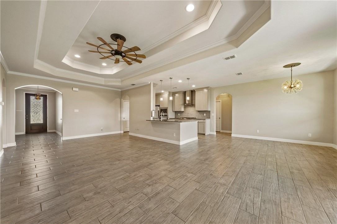 7721 Dove Hollow Dr - Photo 7 of 38