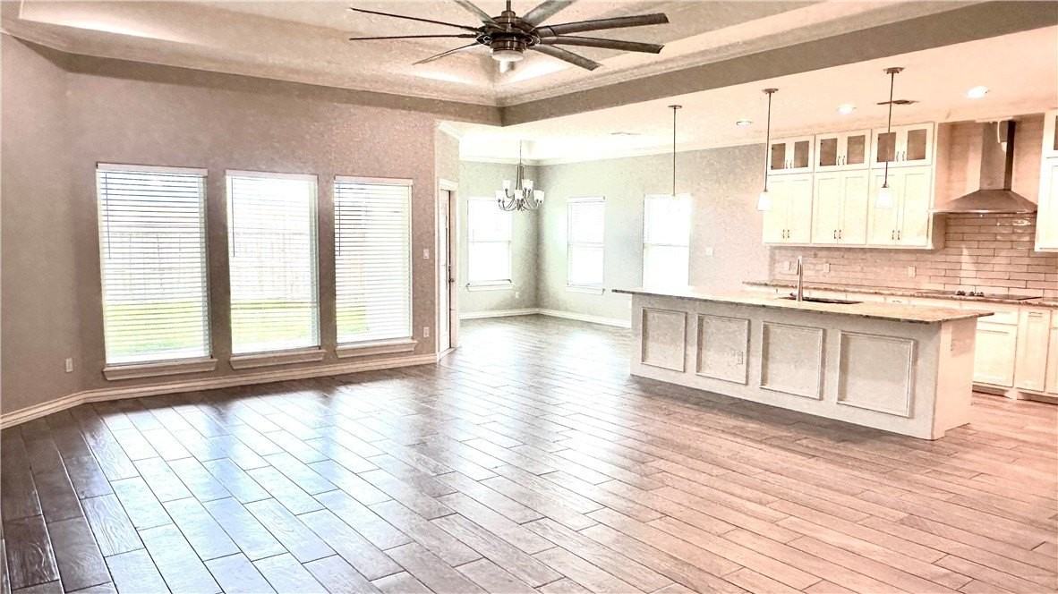 3734 Berkeley Dr - Photo 3 of 23