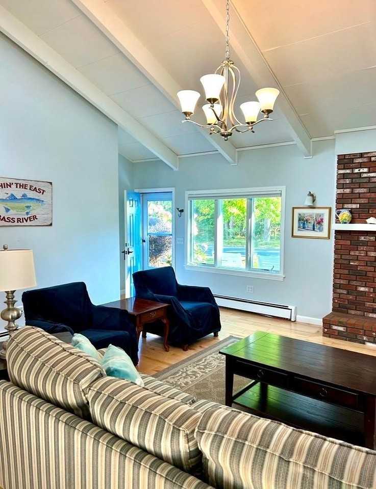 80 Salt Box Rd - Photo 5 of 17