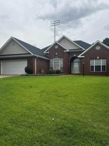 306 Hummingbird Ln - Photo 1 of 1