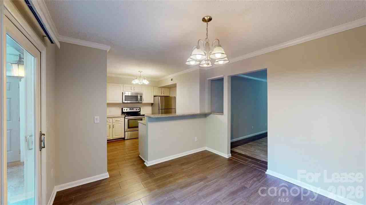 3280 Heathstead Pl - Photo 6 of 30